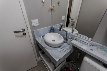 Apartamento à venda com 100m², 3 quartos e 2 vagas Apartamento à venda com 100m², 3 quartos e 2 vagasBanheiro Social