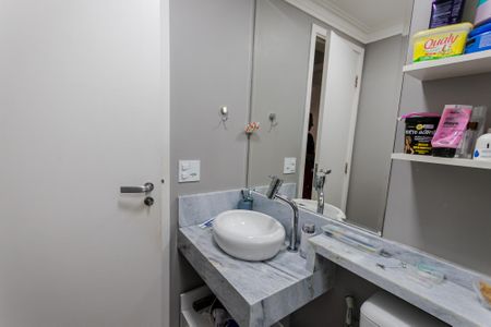 Apartamento à venda com 100m², 3 quartos e 2 vagas Apartamento à venda com 100m², 3 quartos e 2 vagasBanheiro Social