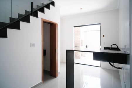 Casa à venda com 108m², 3 quartos e 2 vagasSala