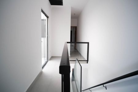 Casa à venda com 108m², 3 quartos e 2 vagasCorredor