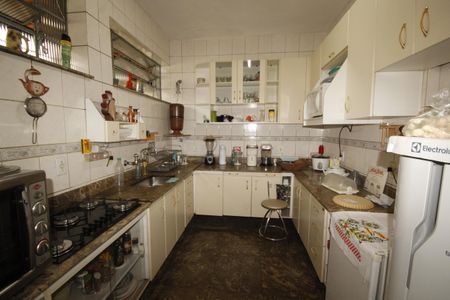 Casa à venda com 390m², 6 quartos e 2 vagasCozinha