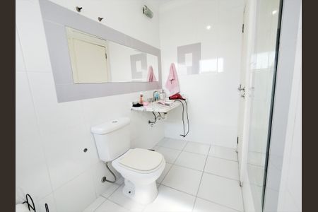 Casa à venda com 446m², 4 quartos e 12 vagas Casa à venda com 446m², 4 quartos e 12 vagasBanheiro da Suíte 1