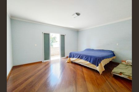 Casa à venda com 446m², 4 quartos e 12 vagas Casa à venda com 446m², 4 quartos e 12 vagasSuíte 4