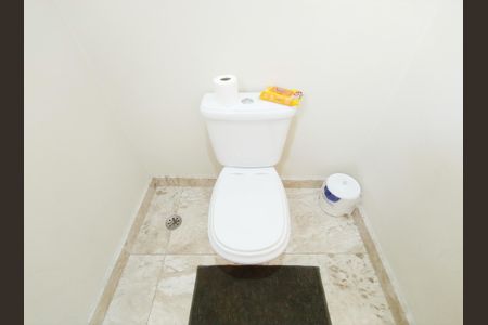 Casa à venda com 446m², 4 quartos e 12 vagas Casa à venda com 446m², 4 quartos e 12 vagasLavabo