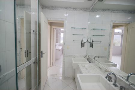 Apartamento à venda com 77m², 2 quartos e 1 vaga Apartamento à venda com 77m², 2 quartos e 1 vagaBanheiro