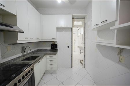 Apartamento à venda com 77m², 2 quartos e 1 vaga Apartamento à venda com 77m², 2 quartos e 1 vagaCozinha