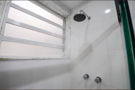 Apartamento à venda com 77m², 2 quartos e 1 vaga Apartamento à venda com 77m², 2 quartos e 1 vagaBanheiro