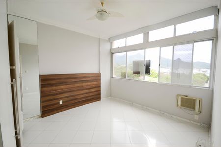 Apartamento à venda com 77m², 2 quartos e 1 vaga Apartamento à venda com 77m², 2 quartos e 1 vagaQuarto 2