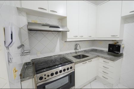 Apartamento à venda com 77m², 2 quartos e 1 vaga Apartamento à venda com 77m², 2 quartos e 1 vagaCozinha