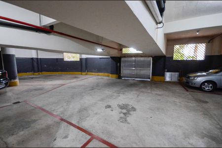 Apartamento à venda com 77m², 2 quartos e 1 vaga Apartamento à venda com 77m², 2 quartos e 1 vagaGaragem