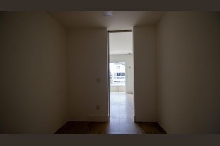 Casa de condomínio à venda com 320m², 4 quartos e 2 vagasCloset da Suíte 2