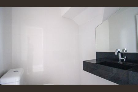 Casa de condomínio à venda com 320m², 4 quartos e 2 vagasLavabo do Sotão