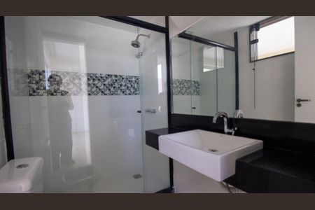 Casa de condomínio à venda com 320m², 4 quartos e 2 vagasBanheiro da Suíte 1