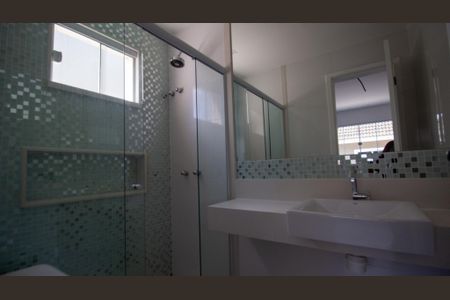 Casa de condomínio à venda com 320m², 4 quartos e 2 vagasBanheiro da Suíte 4