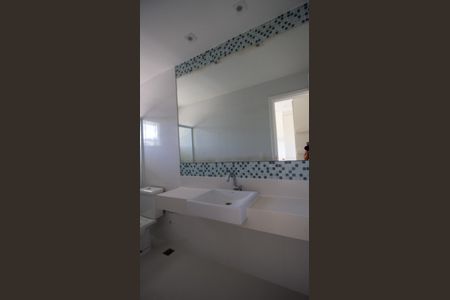 Casa de condomínio à venda com 320m², 4 quartos e 2 vagasBanheiro da Suíte 3