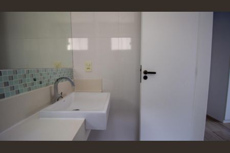 Casa de condomínio à venda com 320m², 4 quartos e 2 vagasBanheiro da Suíte 4