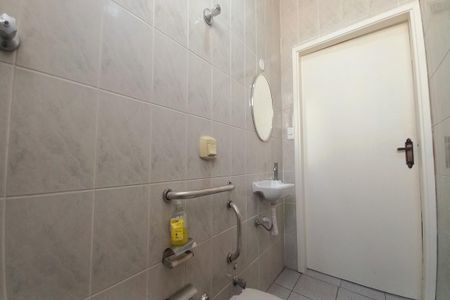 Casa à venda com 110m², 3 quartos e 3 vagas Casa à venda com 110m², 3 quartos e 3 vagasBanheiro