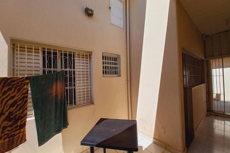 Casa à venda com 110m², 3 quartos e 3 vagas Casa à venda com 110m², 3 quartos e 3 vagasFachada Fundos