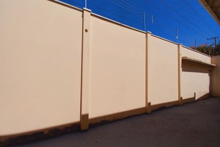 Casa à venda com 110m², 3 quartos e 3 vagas Casa à venda com 110m², 3 quartos e 3 vagasVista do Quarto 2