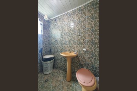 Casa à venda com 275m², 3 quartos e 2 vagasEdícula - banheiro