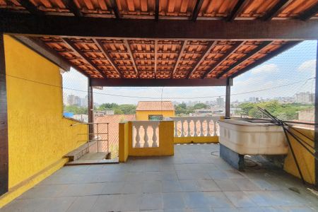 Casa à venda com 275m², 3 quartos e 2 vagasacesso a área de cima da edícula