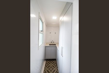 Apartamento à venda com 101m², 2 quartos e 2 vagas Apartamento à venda com 101m², 2 quartos e 2 vagasÁrea de Serviço