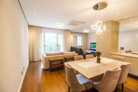 Apartamento à venda com 101m², 2 quartos e 2 vagas Apartamento à venda com 101m², 2 quartos e 2 vagasSala de Jantar