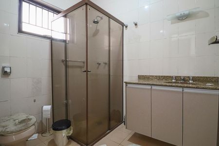 Casa à venda com 400m², 4 quartos e 5 vagasBanheiro 1