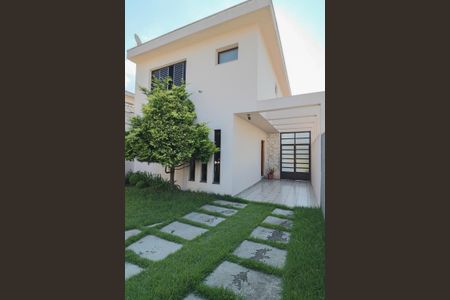 Casa à venda com 400m², 4 quartos e 5 vagasFachada