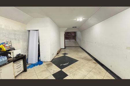 Casa à venda com 125m², 3 quartos e 6 vagas Casa à venda com 125m², 3 quartos e 6 vagasGaragem