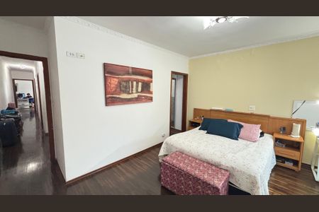 Casa à venda com 125m², 3 quartos e 6 vagas Casa à venda com 125m², 3 quartos e 6 vagasSuíte