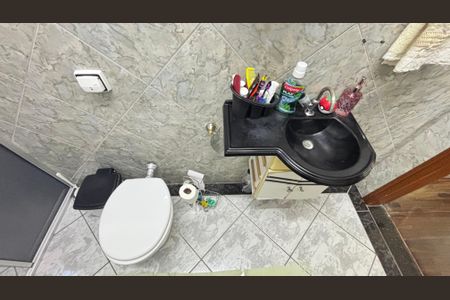 Casa à venda com 125m², 3 quartos e 6 vagas Casa à venda com 125m², 3 quartos e 6 vagasBanheiro da Suíte