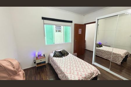 Casa à venda com 125m², 3 quartos e 6 vagas Casa à venda com 125m², 3 quartos e 6 vagasQuarto 2