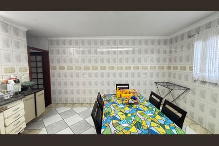 Casa à venda com 125m², 3 quartos e 6 vagas Casa à venda com 125m², 3 quartos e 6 vagasCozinha