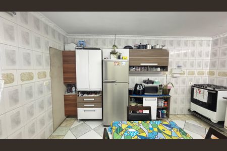 Casa à venda com 125m², 3 quartos e 6 vagas Casa à venda com 125m², 3 quartos e 6 vagasCozinha