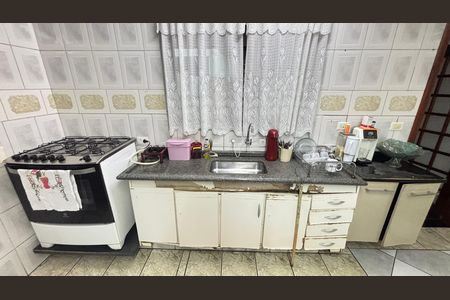 Casa à venda com 125m², 3 quartos e 6 vagas Casa à venda com 125m², 3 quartos e 6 vagasCozinha