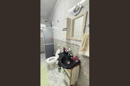 Casa à venda com 125m², 3 quartos e 6 vagas Casa à venda com 125m², 3 quartos e 6 vagasBanheiro da Suíte