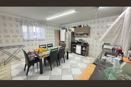Casa à venda com 125m², 3 quartos e 6 vagas Casa à venda com 125m², 3 quartos e 6 vagasCozinha