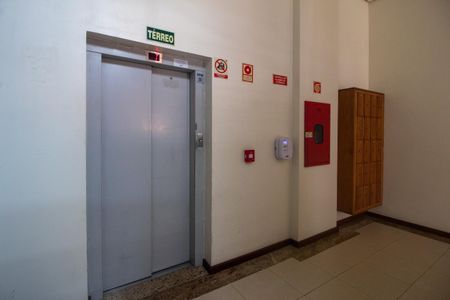 Apartamento à venda com 85m², 3 quartos e 2 vagas Apartamento à venda com 85m², 3 quartos e 2 vagasHall de entrada