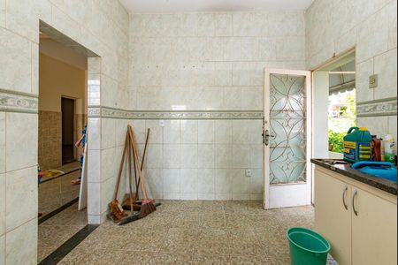 Casa à venda com 298m², 3 quartos e 2 vagas Casa à venda com 298m², 3 quartos e 2 vagasCozinha