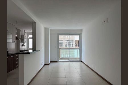 Apartamento à venda com 70m², 2 quartos e 1 vaga