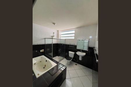 Casa à venda com 143m², 3 quartos e 1 vaga