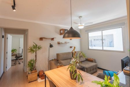 Sala de apartamento para alugar com 1 quarto, 50m² em Vila Itapura, Campinas