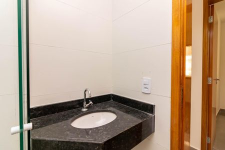 Apartamento para alugar com 37m², 2 quartos e sem vagaBanheiro