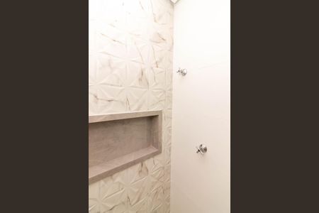 Apartamento à venda com 56m², 2 quartos e 1 vaga Apartamento à venda com 56m², 2 quartos e 1 vagaBanheiro