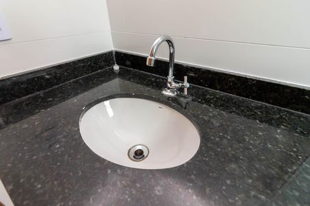 Apartamento à venda com 43m², 2 quartos e sem vaga Apartamento à venda com 43m², 2 quartos e sem vagaBanheiro