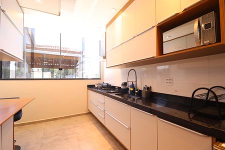 Apartamento à venda com 96m², 2 quartos e 1 vagaCozinha