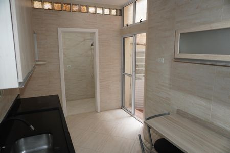 Apartamento à venda com 71m², 2 quartos e sem vagaCozinha