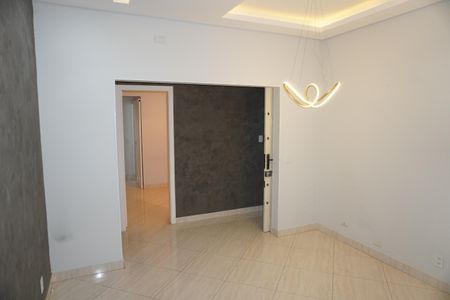 Apartamento à venda com 71m², 2 quartos e sem vagaSala