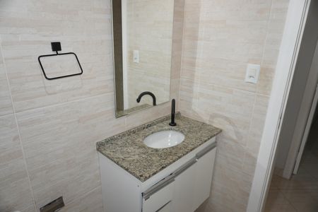 Apartamento à venda com 71m², 2 quartos e sem vagaBanheiro
